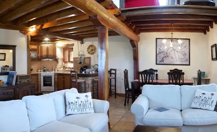 Gragada House *